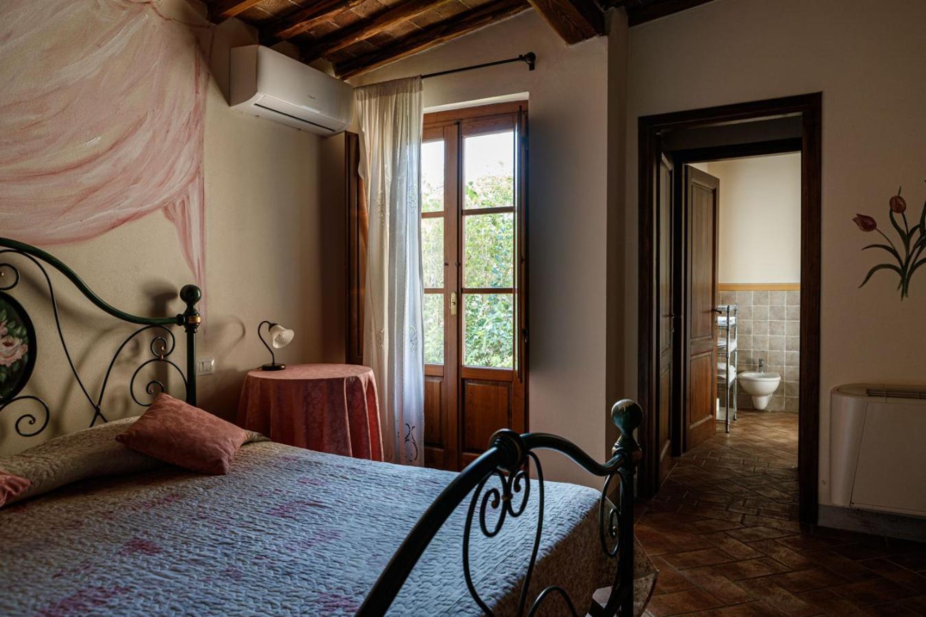 Borgo Villa Risi Siena Exterior foto